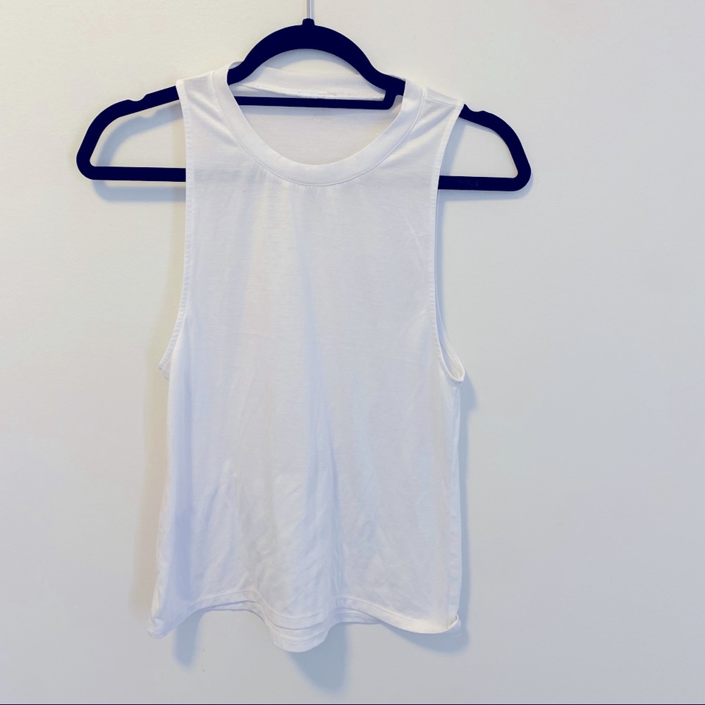 x2 Alo Workout Tanks Black and White Size Small